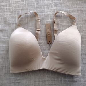 Skims Wireless Form Lightly Lined Bra, Sand , 32DDD